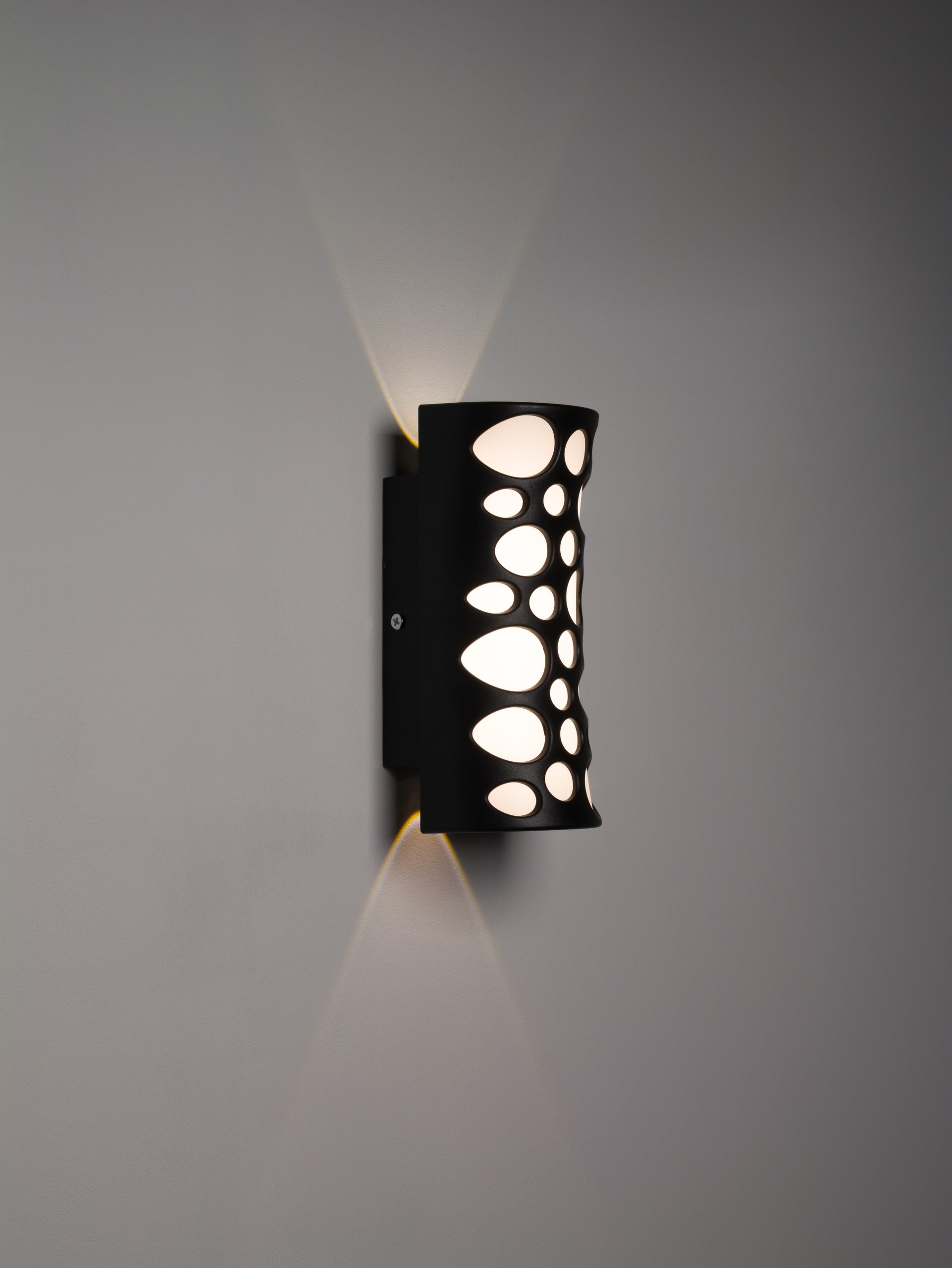 Светильник светодиодный бра PP-418R BK